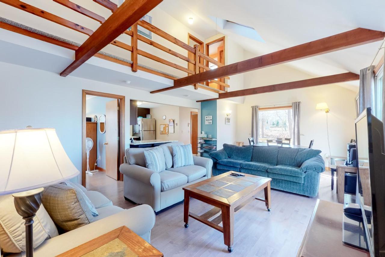 Villa Wooded Oasis à Edgartown Extérieur photo