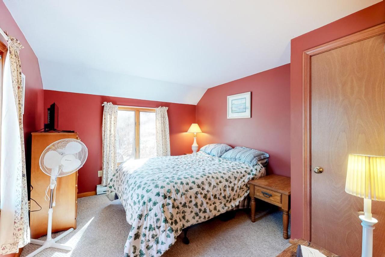 Villa Wooded Oasis à Edgartown Extérieur photo