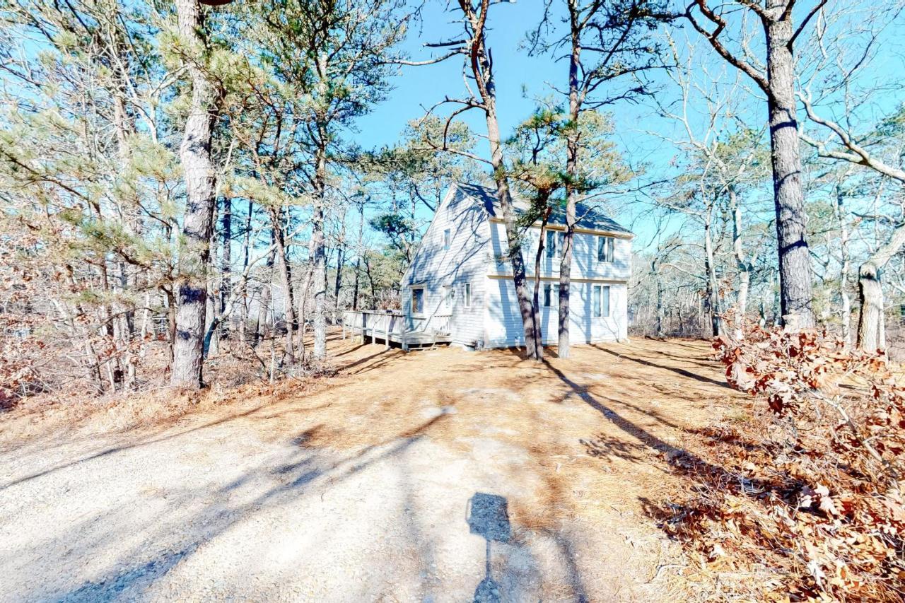 Villa Wooded Oasis à Edgartown Extérieur photo