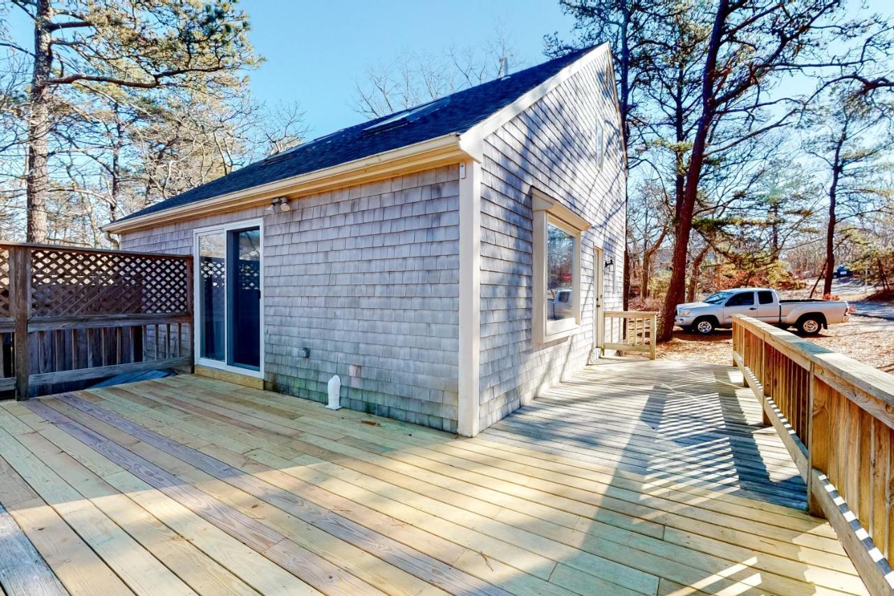 Villa Wooded Oasis à Edgartown Extérieur photo
